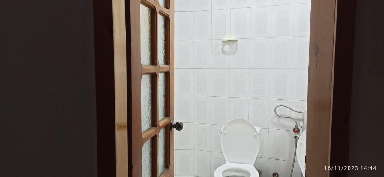 Royal Hostel تيرانا المظهر الخارجي الصورة