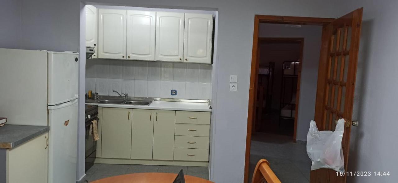 Royal Hostel تيرانا المظهر الخارجي الصورة