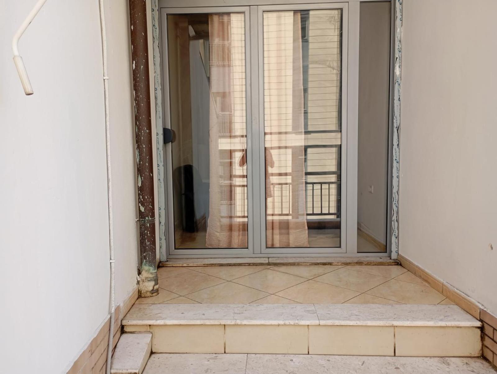 Royal Hostel تيرانا المظهر الخارجي الصورة