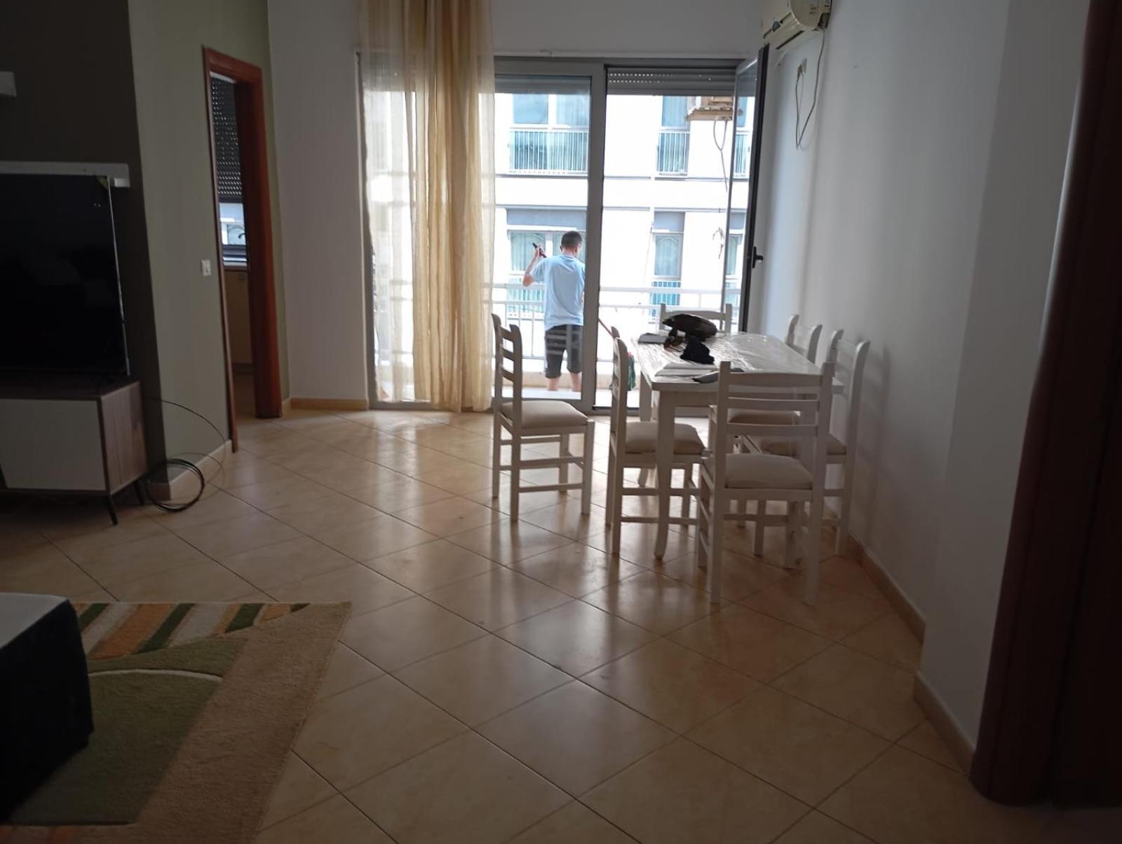 Royal Hostel تيرانا المظهر الخارجي الصورة