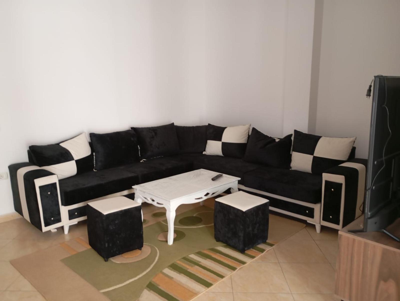 Royal Hostel تيرانا المظهر الخارجي الصورة